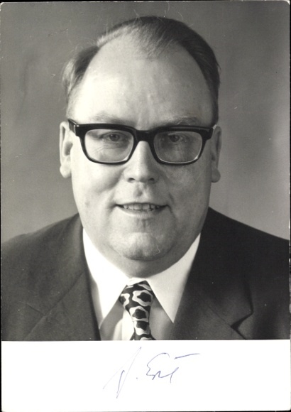 Picture politician Josef Ertl, Federal Minister of Food, Agriculture and Forestry, autograph