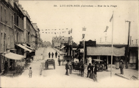 CPA Luc sur Mer Calvados, Rue de la Plage