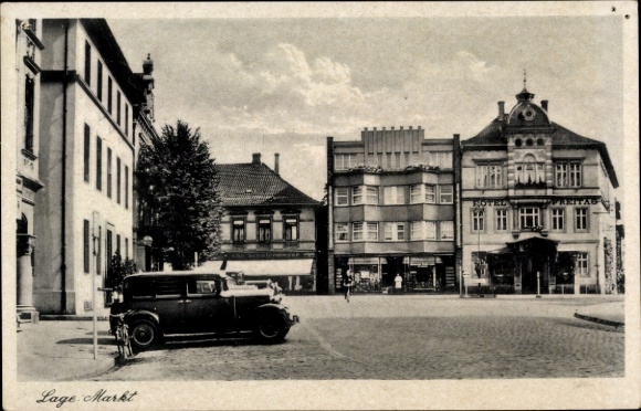 Ak-locatie in Lippe, markt, auto