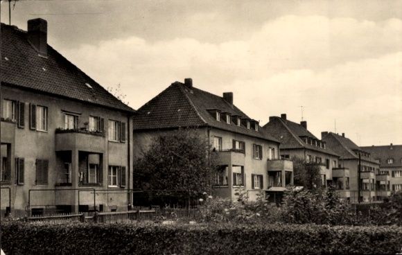Postcard Kölleda in Thuringia, facade of residential buildings, station settlement, black and white photo