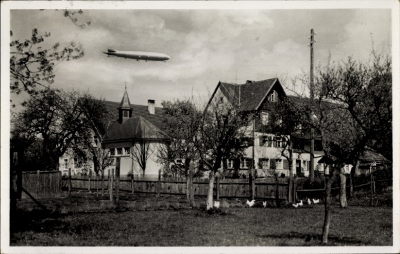 Ak Moos am Bodensee, Zeppelin luchtschip boven St. Theresienheim