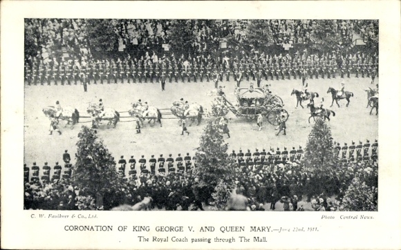 Ak Corontation of King George V. and Queen Mary, 1911, the Royal Coach passing through The Mall