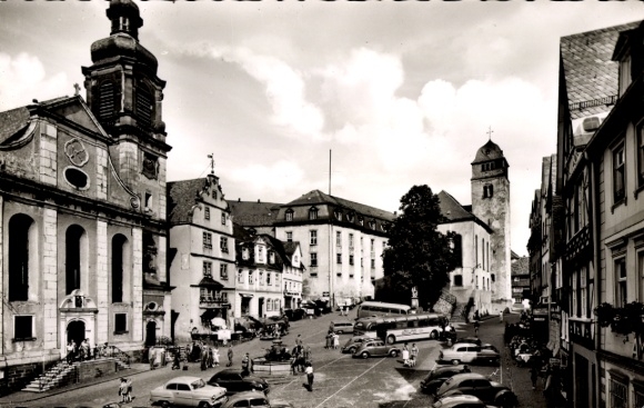Ak Hachenburg im Westerwald, Alter Markt, Autos