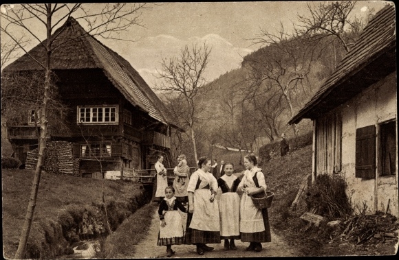 PC Wolfach in the Black Forest, farmhouse, people in traditional costume