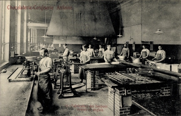 CPA Chocolaterie-Confiserie Antoine, production of the sweets