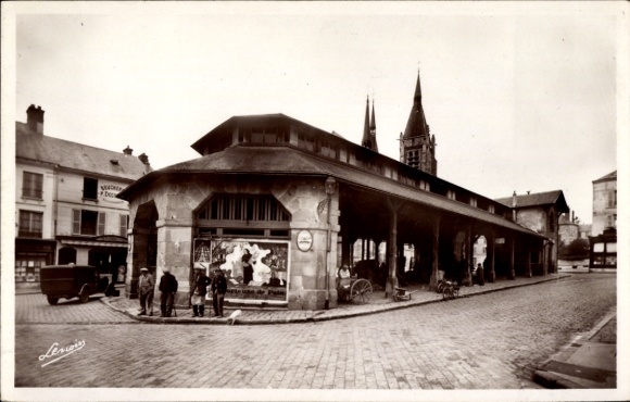Ak Dourdan Essonne, Marktplatz mit Markthalle, erbaut 1223