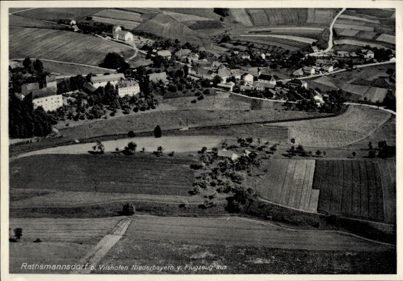 Ak Rathsmannsdorf Windorf in Neder-Beieren, luchtfoto van Rathsmannsdorf, landelijke omgeving, F