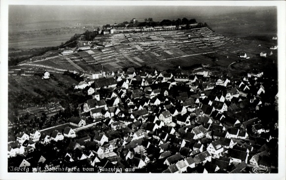 Ak Asperg in Württemberg, luchtfoto van Sovenasperg, woongebouwen, landschap