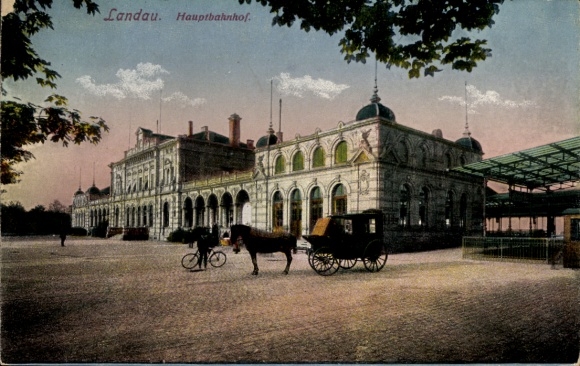 Postcard Landau in der Pfalz, main station, carriage