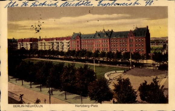 Postcard Berlin Neukölln, Hertzberg-Platz