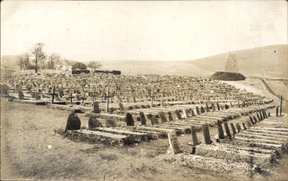 Foto Ak Deutscher Heldenfriedhof in Mazedonien, Zserschani bei Höhe 1050
