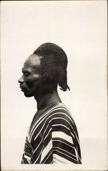 Ak Elfenbeinküste, Homme Guerret, Portrait