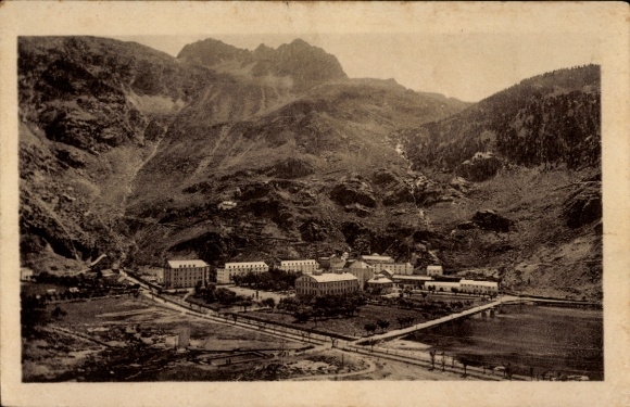 Ak Panticosa Aragonien, Berglandschaft, Sanatoriumsgebäude, Wasserfläche, historische Postkarte