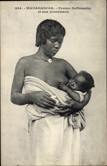 Postcard Dakar Senegal, Une nourrice, mother with infant