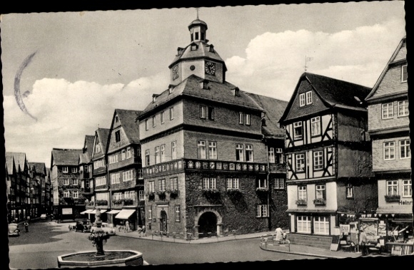 Postcard Herborn in Hessen, market square, town hall, fountain, half-timbered house