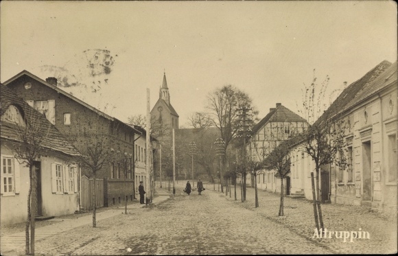 Photo Postcard Altruppin Neuruppin in Brandenburg, street area, church