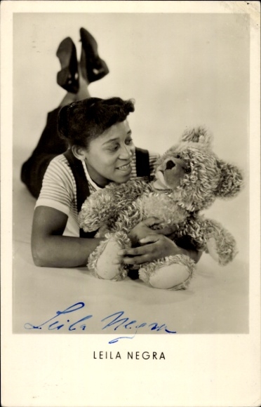 Postcard actress Leila Negra, teddy bear, portrait, autograph
