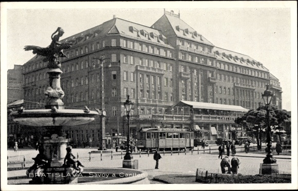 Postcard Pressburg Bratislava Slovakia, Hotel Carlton, fountain, tram