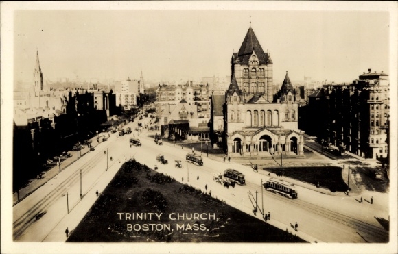 Ak Boston Massachusetts USA, Trinity Church, Boston, trams, stadsgezicht
