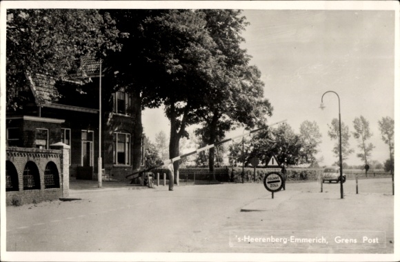 Ak's Heerenberg Gelderland, border post