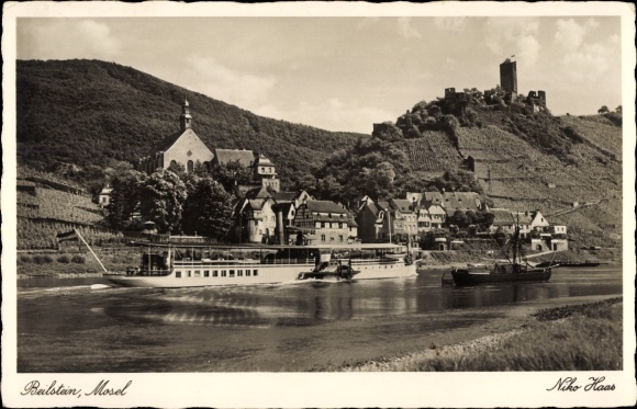 PC Beilstein on the Moselle, view of the place, saloon steamer
