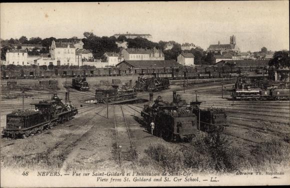 Postcard Nevers Nièvre, Saint Gikdard, Institution de Saint Cyr, steam locomotives, shunting facilities