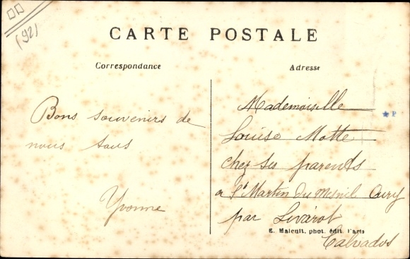 Postcard Vanves Hauts de Seine, The entrance to the gardens of the Town Hall