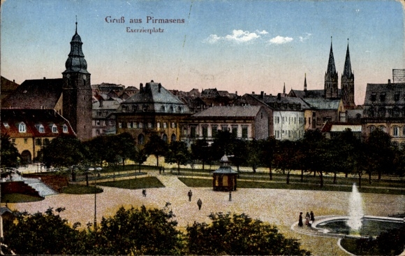 Ak Pirmasens am Pfälzerwald Rheinland Pfalz, Exerzierplatz, Springbrunnen