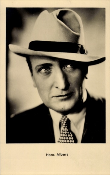 KP Aktor Hans Albers, Portret z kapeluszem, Amag Iris 5993