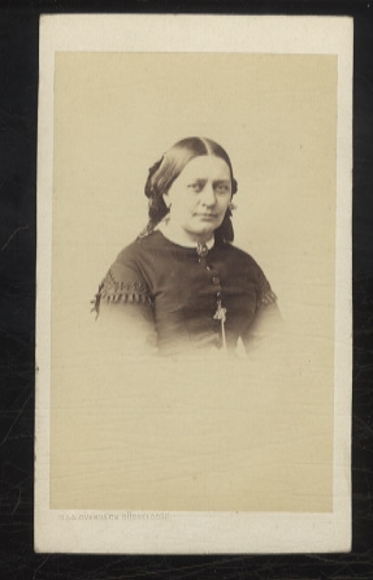 CdV Photo portrait Clara Schumann, German pianist, composer and piano teacher