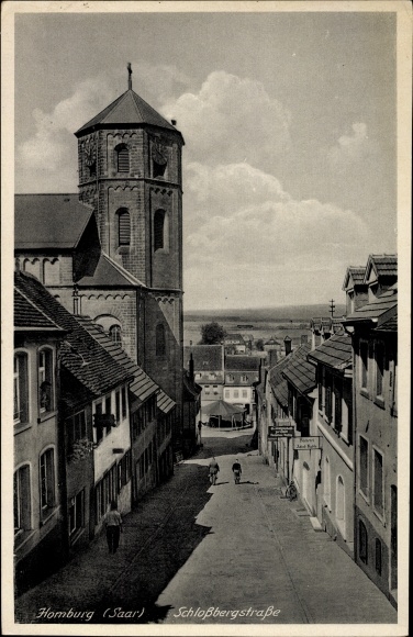 PC Homburg in the Saarpfalz district, view of Schlossbergstraße, Jakob Rubla bakery, church tower