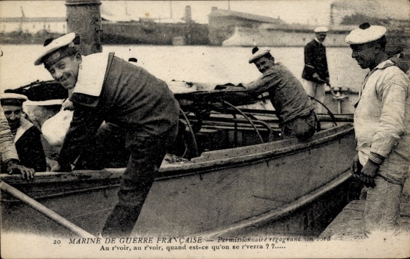 CPA Marine de Guerre française, Permissionnaire regagnant on bord