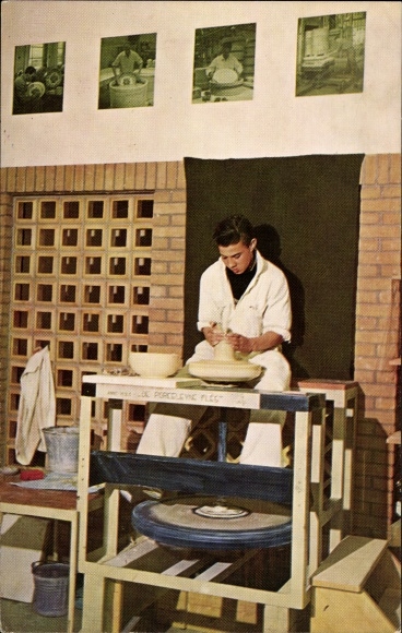 PC Delft South Holland, Delft ceramics factory, potters at work, potter's wheel