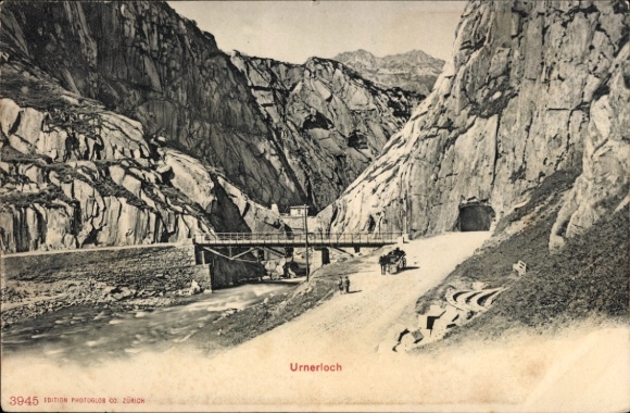 Ak Andermatt Kanton Uri, Gotthardstraße, Urnerloch,  Felsen, Brücke, Fluss, Tunnel