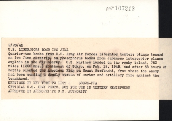 Photo American military aircraft bomb Iwo Jima, US Army Air Forces