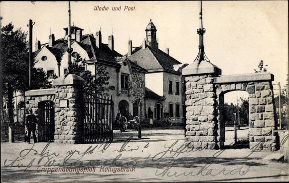 Postcard Königsbrück in Upper Lusatia, guard and post office, military training area