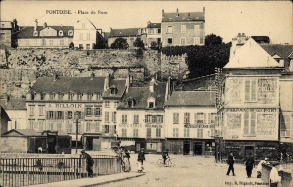 Postcard Pontoise Val d'Oise, Place du Pont, A Billoin, pharmacies, bakeries