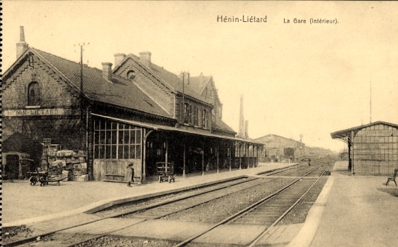 PC Hénin Liétard Hénin Beaumont Pas de Calais, train station track side