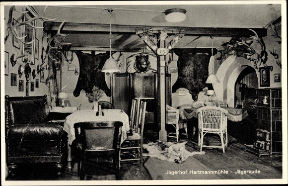 Postcard Geising Erzgebirge, Jägerhof Hartmannmühle, Jägerbude, interior views
