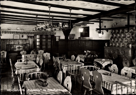 Postcard Oberpöbel Dippoldiswalde in the Eastern Ore Mountains, HO Gaststätte Putzmühle in the Pöbeltal, interior view