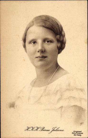 Postcard Princess Juliana of the Netherlands, portrait