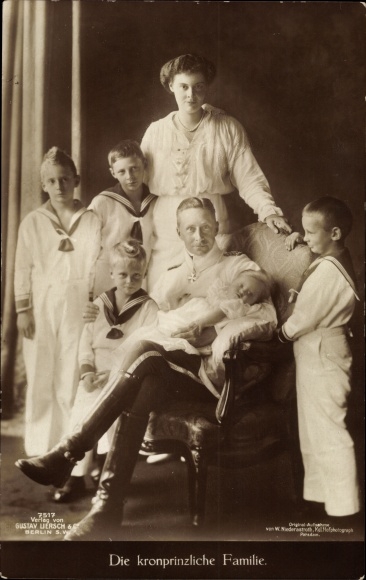 Ak Kronprinz Wilhelm von Preußen, Kronprinzessin Cecilie von Preußen, Kinder, G.Liersch 7517