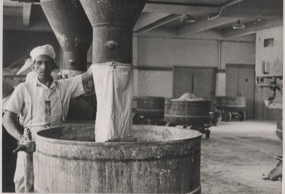 Original Foto Berlin Tempelhof, Eresburgstraße, Großbäckerei Schlüter, "Schlüter-Brot", um 1946