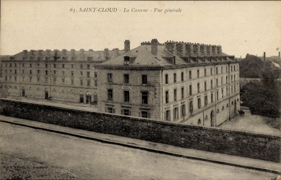 CPA Saint Cloud Coteaux Hauts de Seine, La Caserne