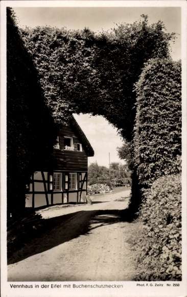 Ak Monschau Montjoie in der Eifel, Vennhaus mit Buchenschutzhecken