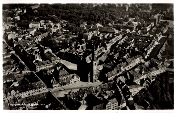 Ak Erlangen in Mittelfranken Bayern, Fliegeraufnahme der Stadt