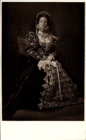 Foto Ak Schauspielerin Helene Thimig als Elisabeth, Maria Stuart