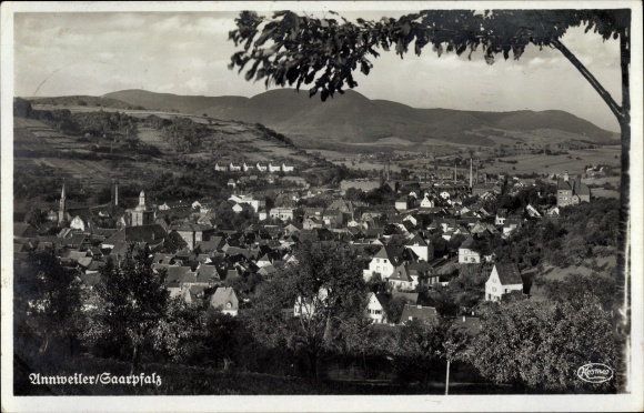 PC Annweiler am Trifels in the Southern Wine Route district, total view of the village