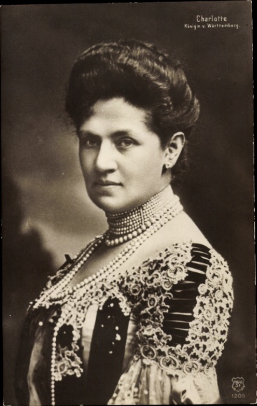 PC Queen Charlotte of Württemberg, portrait, pearl necklaces