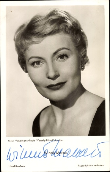 Postcard Actress Winnie Markus, Portrait, Ufa Film, Die Geierwally, Autograph